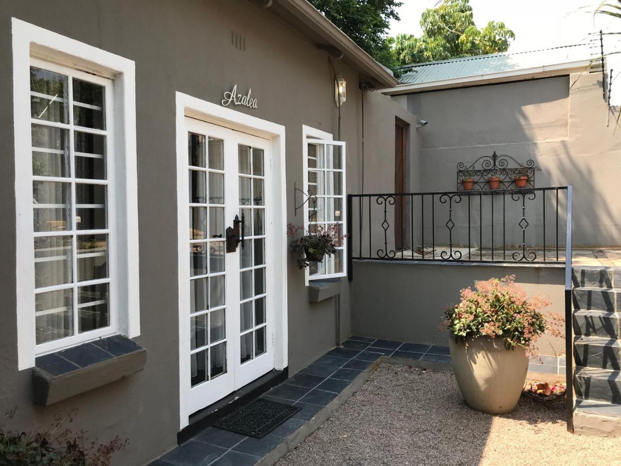 Waterhouse Guest Lodge In Muckleneuk Pretoria Exterior photo